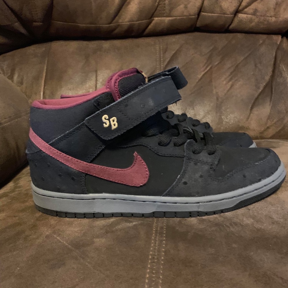 Nike Dunk Mid Pro SB